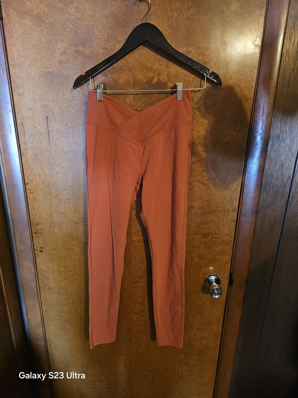 PINK Victoria's Secret High-Rise Rust-Red Leggings